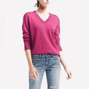 V-neck tunic lightweight sweater • Black, white, or pink, size medium